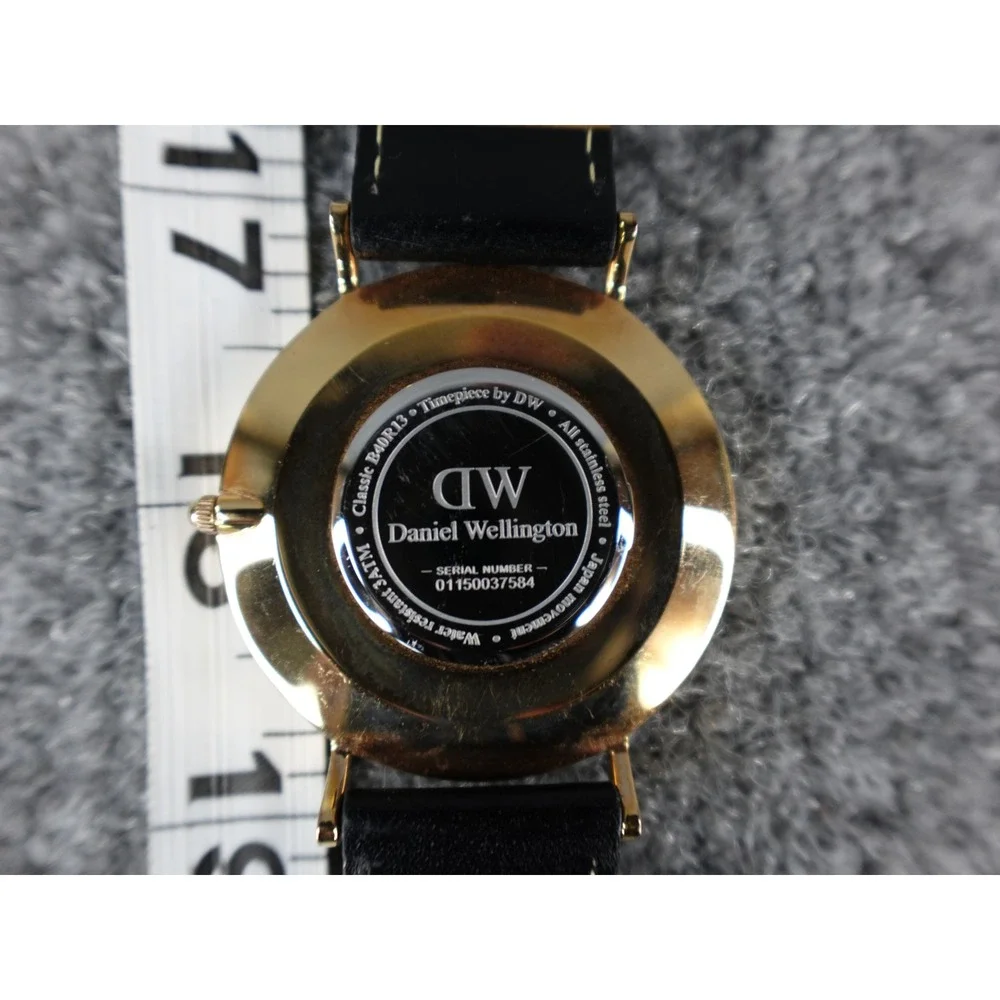 Daniel Wellington Classic 40mm‎ Black Dial Rose Gold Tone Watch Leather Strap